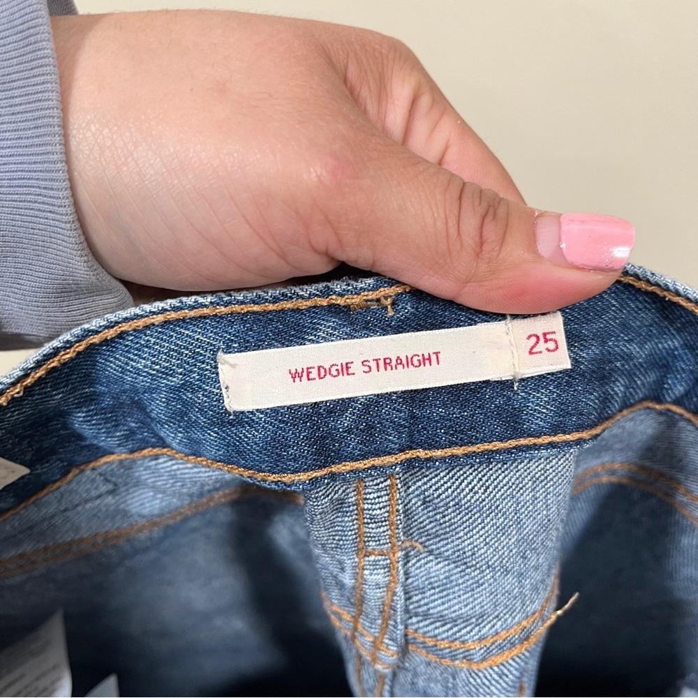 Levi's Wedgie Straight High Rise Jeans size25 EUC raw hem distressed blue denim - Picture 8 of 9
